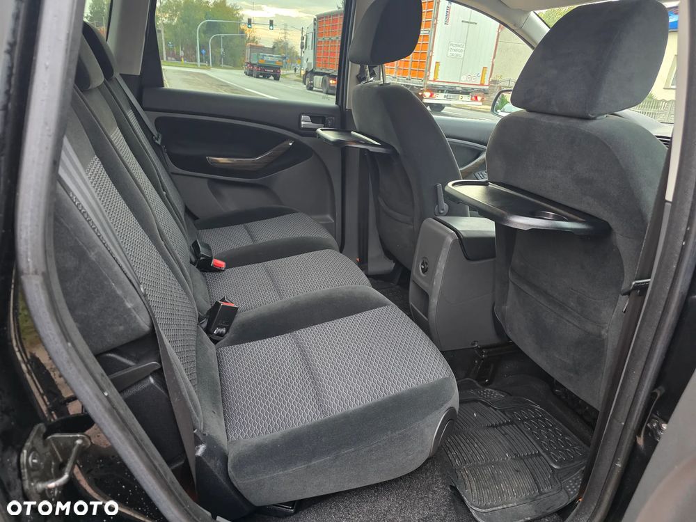 Ford C-MAX - 16