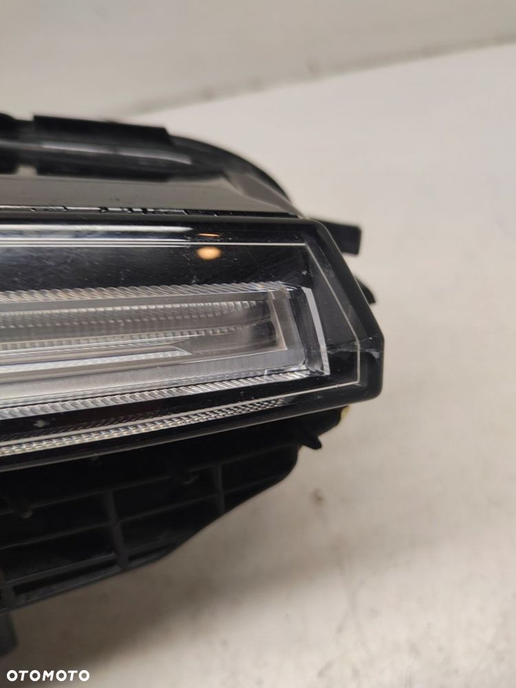 VOLVO POLESTAR PRAWY PRZÓD FULL LED 31698071 - 4