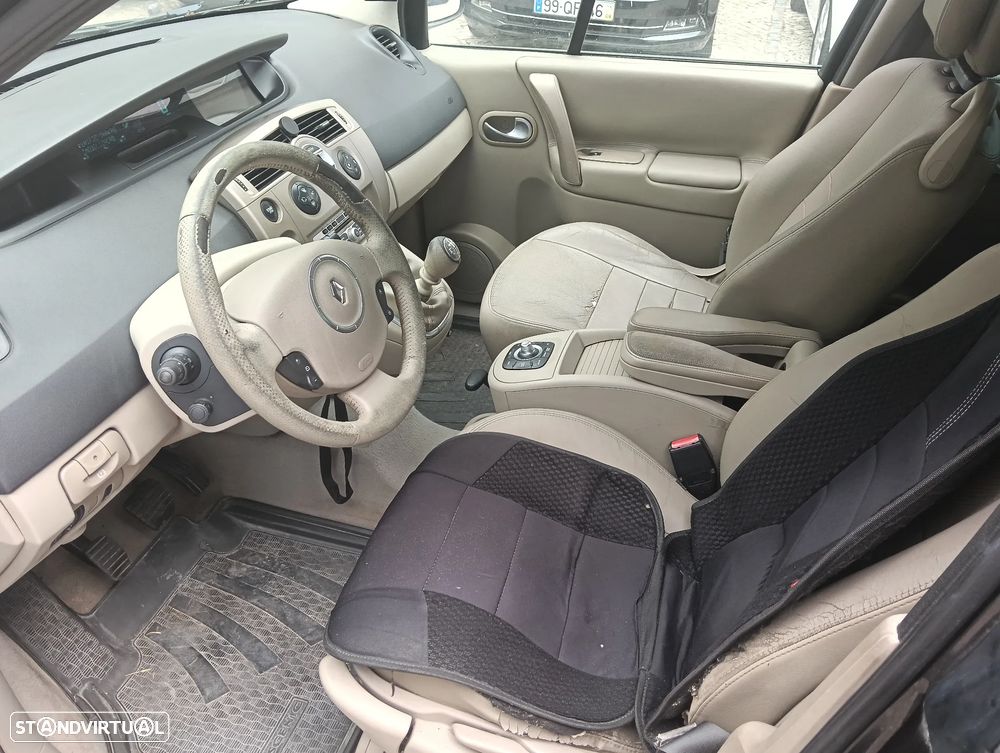 Renault Grand Scénic 1.5 dCi Dynamique S 7L. - 18