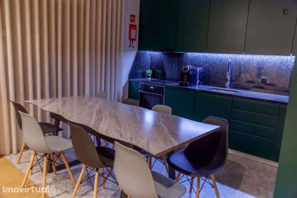 Quarto - localizado em Paranhos Porto - Grande imagem: 2/8