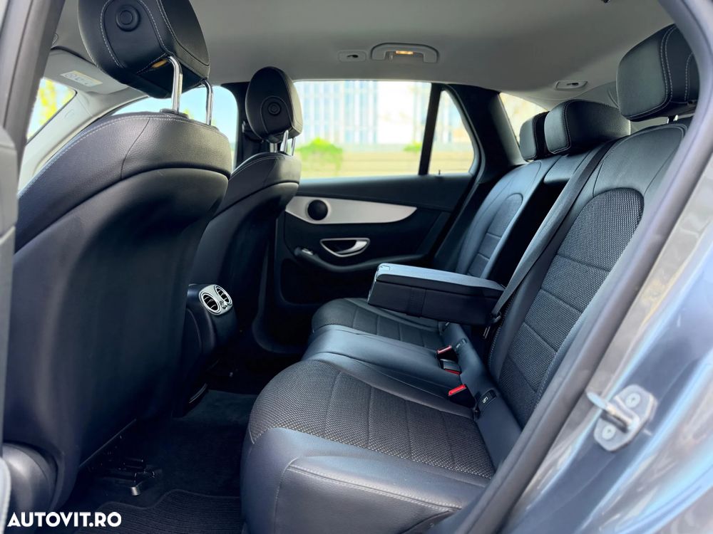Mercedes-Benz GLC 250 4MATIC 9G-TRONIC AMG Line - 12