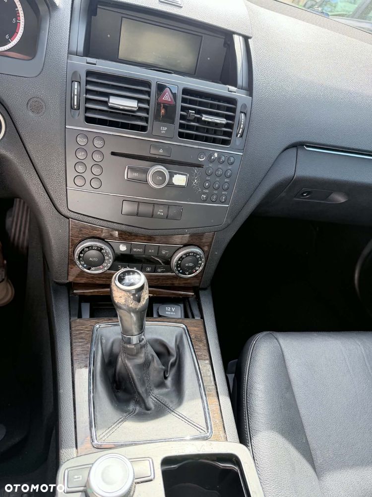 Mercedes-Benz Klasa C 220 CDI Elegance - 9