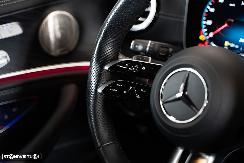 Mercedes-Benz E 300 de 4Matic T 9G-TRONIC - 23