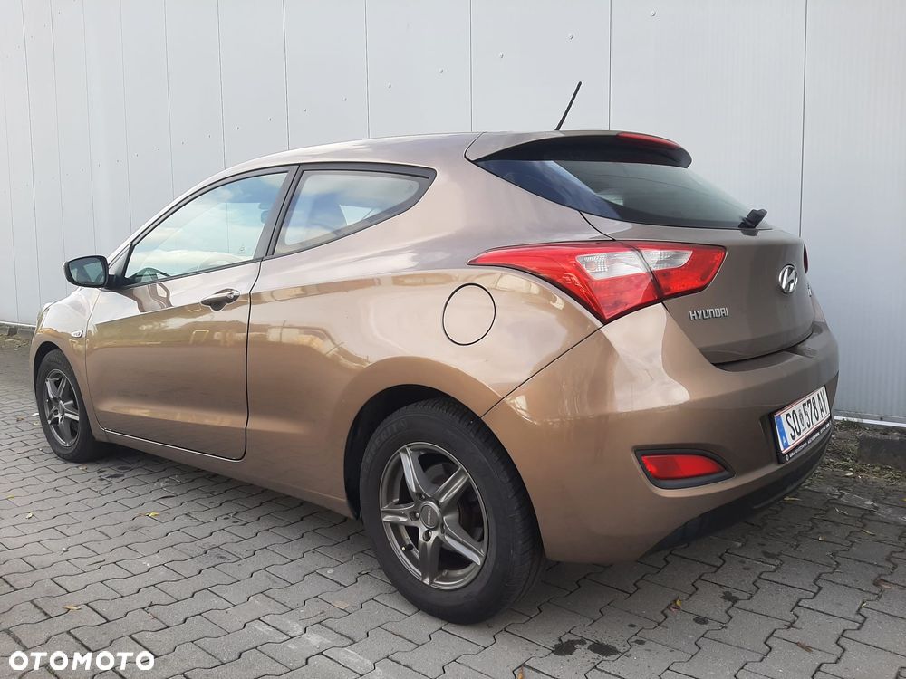 Hyundai i30 1.4 Premium - 17