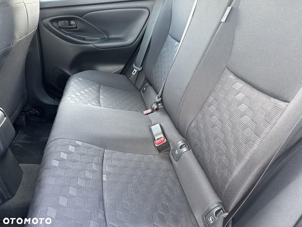 Toyota Yaris - 15