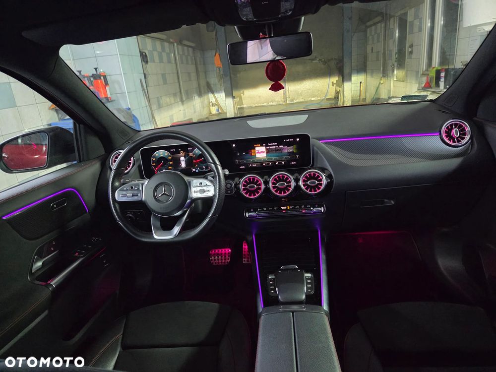 Mercedes-Benz GLA 250 AMG Line - 25