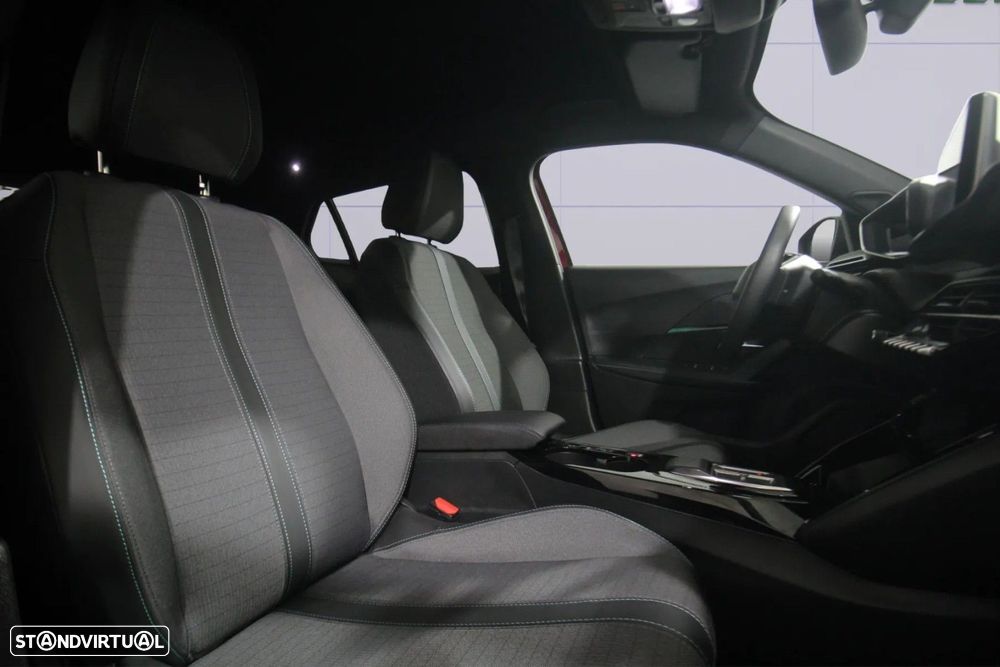 Peugeot e-2008 - 14