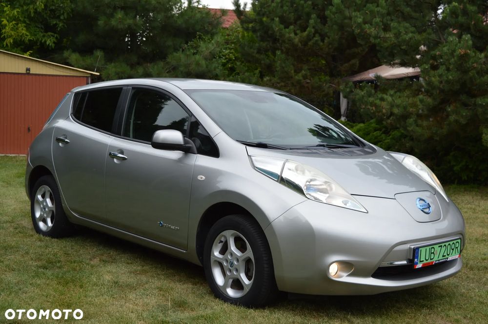 Nissan Leaf 24 kWh (mit Batterie) Visia + - 3