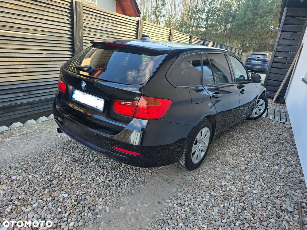 BMW Seria 3 320d DPF Edition Sport - 3
