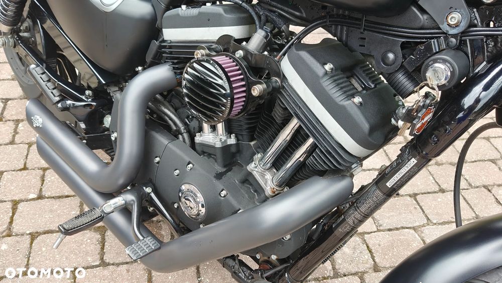Harley-Davidson Sportster Iron 883 - 5