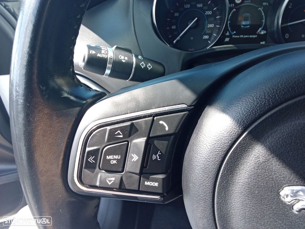 Jaguar F-Pace 2.0 i4D Prestige - 21