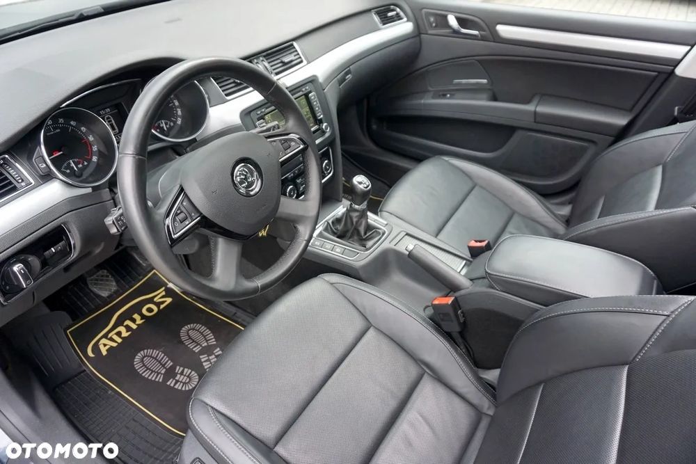 Skoda Superb 2.0 TDI Exclusive - 25