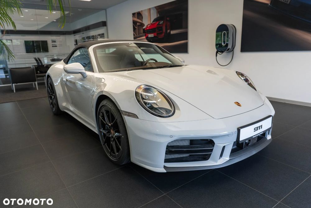 Porsche 911 Carrera 4S - 8