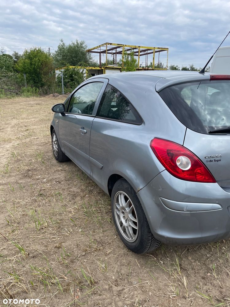 Opel Corsa 1.2 16V Enjoy - 3
