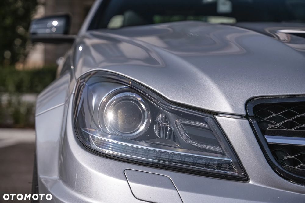 Mercedes-Benz Klasa C 63 AMG Coupe AMG SPEEDSHIFT MCT Edition 507 - 8