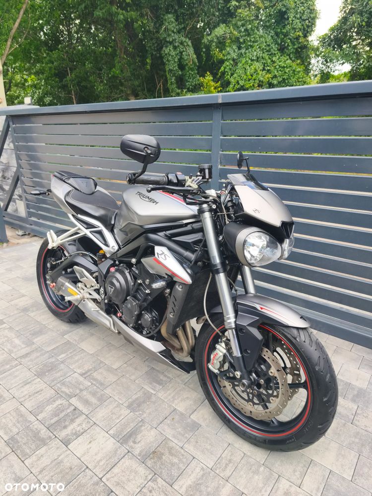 Triumph Street Triple - 23