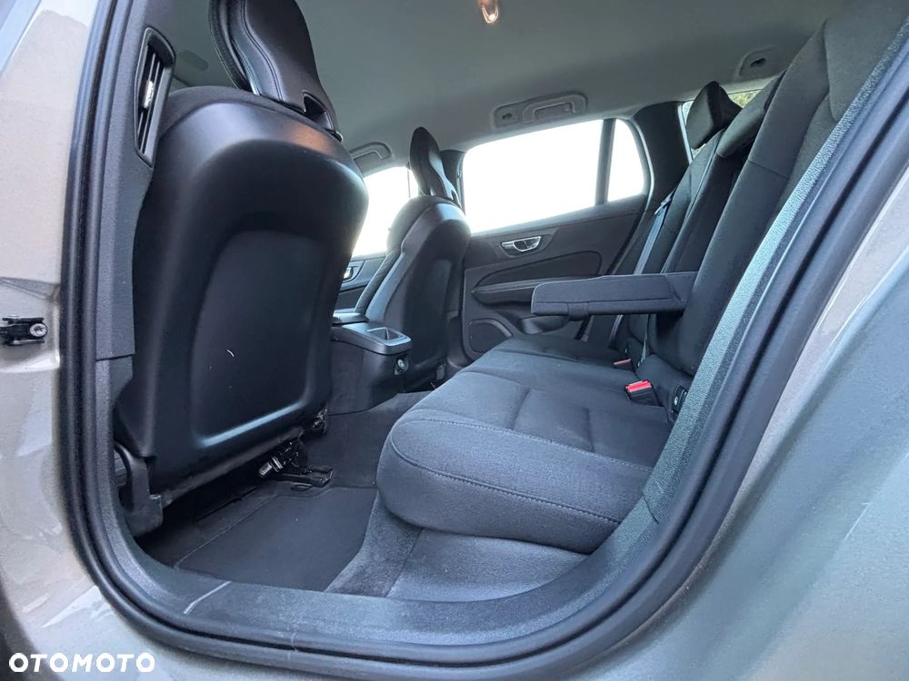 Volvo V60 B3 B Geartronic Momentum Pro - 11