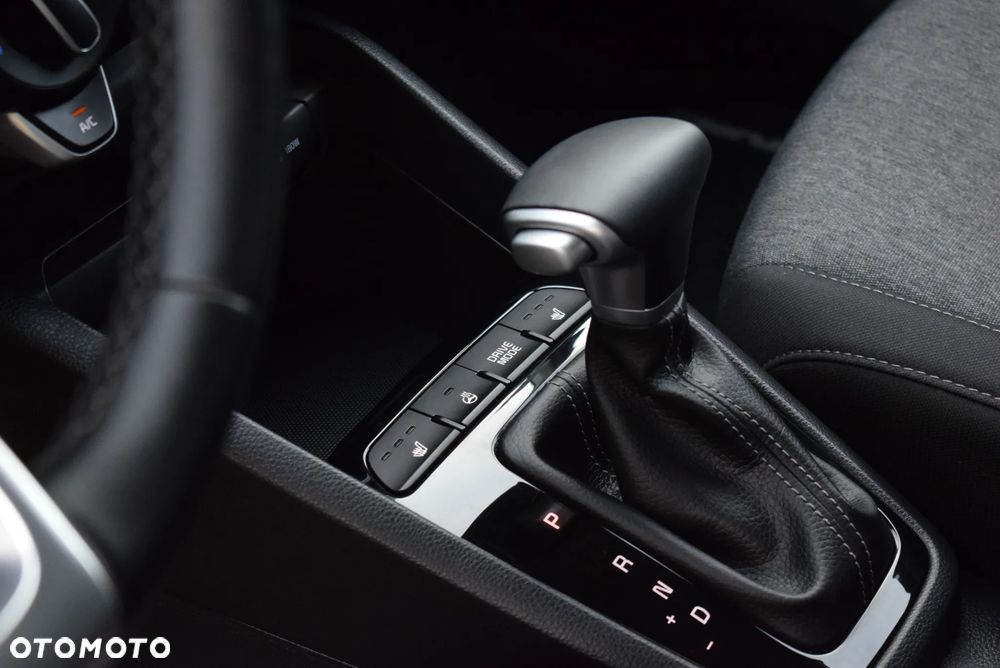 Kia Stonic - 26