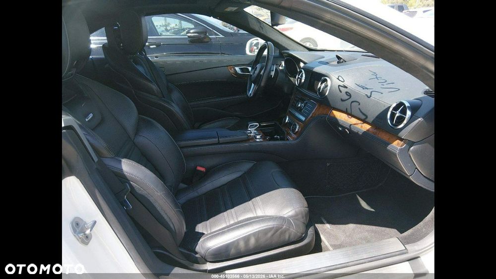 Mercedes-Benz SL 63 AMG - 11
