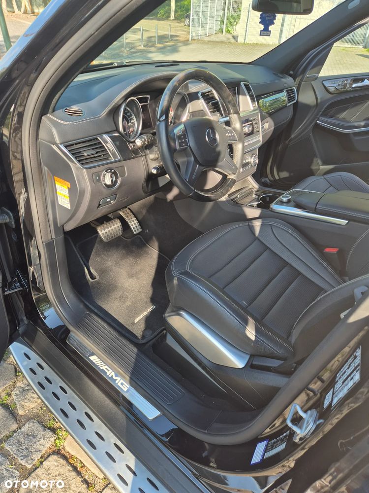 Mercedes-Benz GL - 12