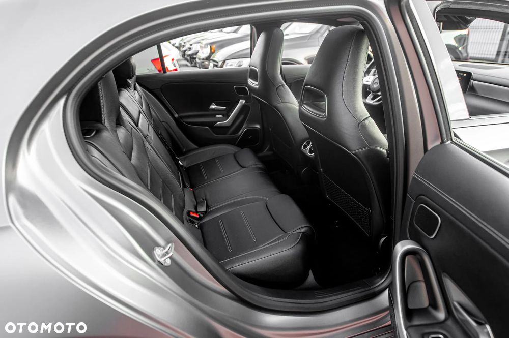 Mercedes-Benz Klasa A 250 4Matic 7G-DCT AMG Line - 20