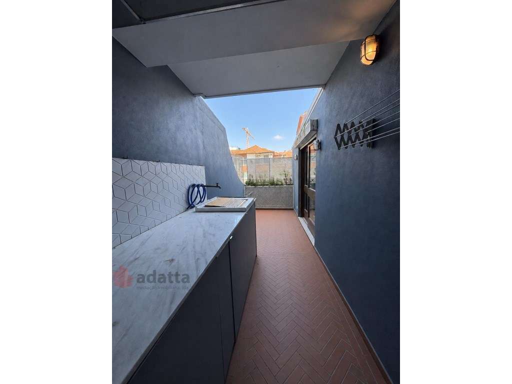 Elegante T2 com 2 Casas de Banho, Duas Salas e Varanda | Matosinhos - Grande imagem: 4/29