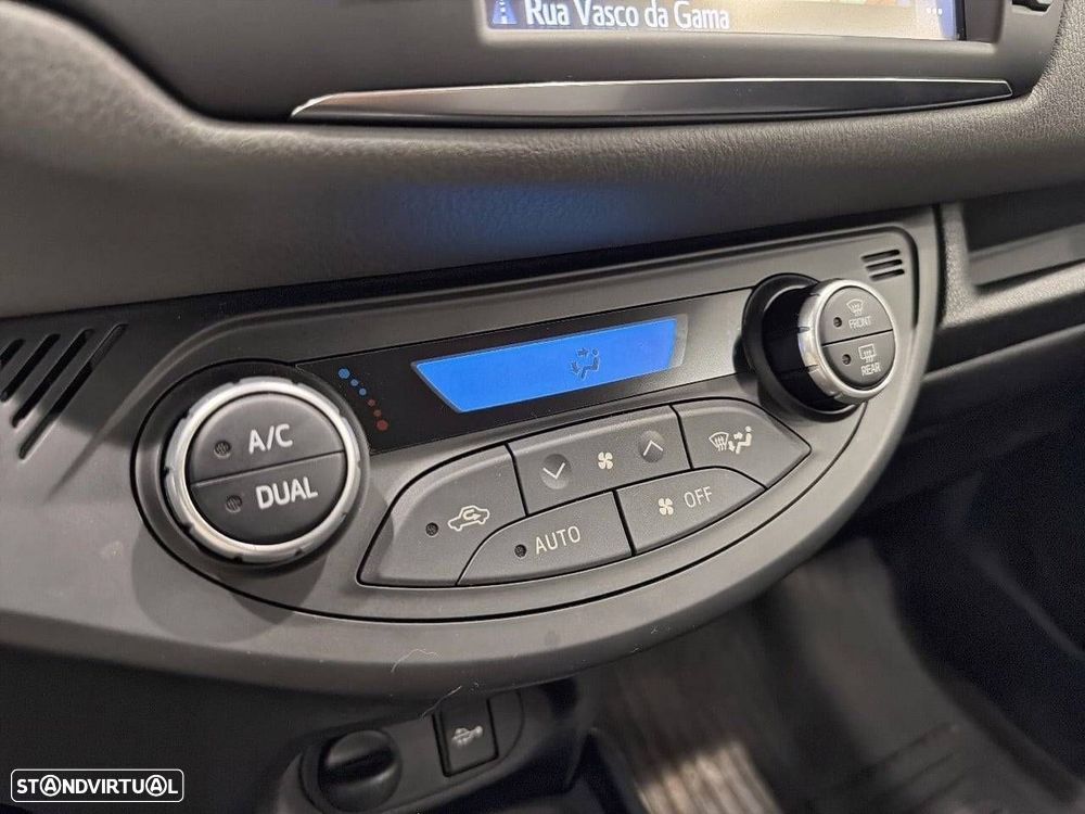 Toyota Yaris 1.5 HSD Exclusive - 19