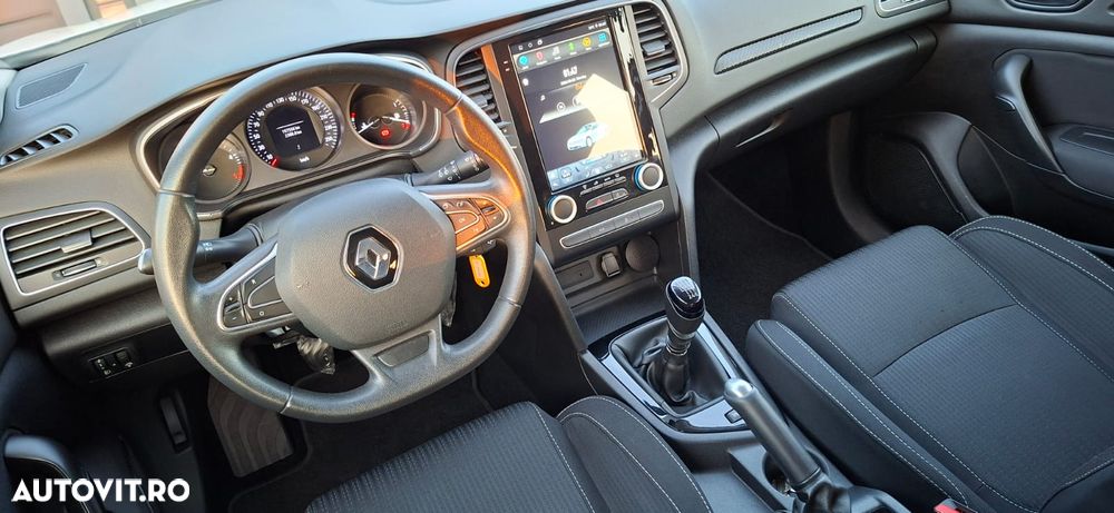 Renault Megane BLUE dCi 115 LIMITED - 29