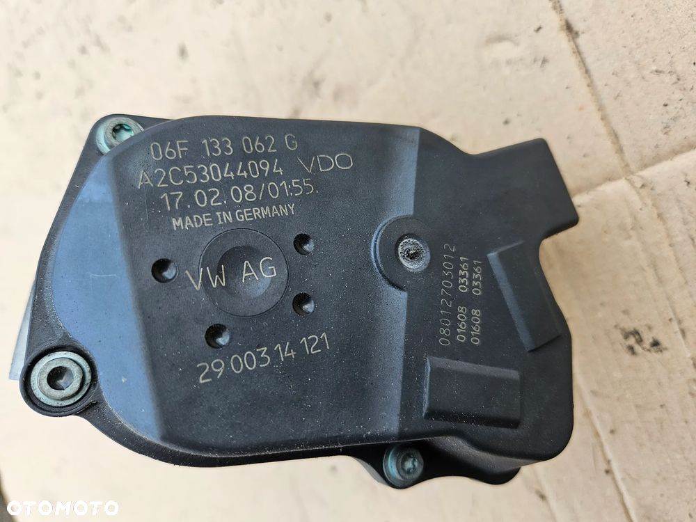 Audi A4 B8 1.8 TFSI przepustnica 06F133062G - 2