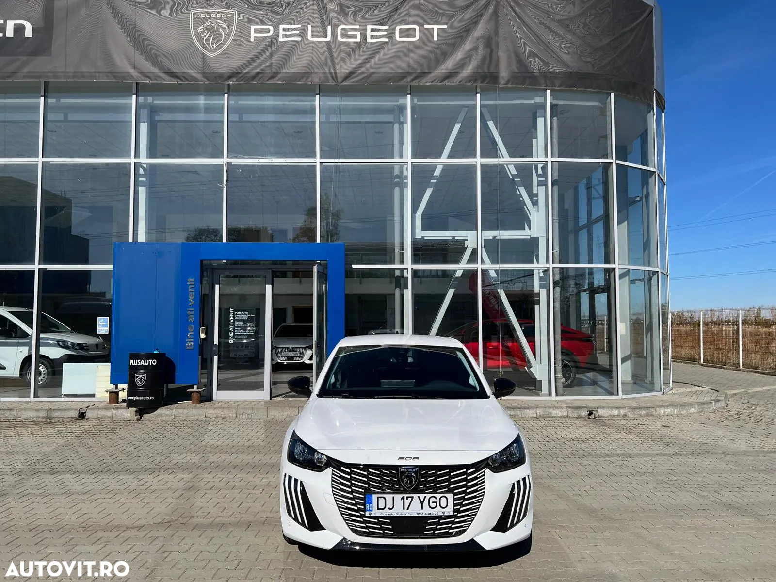 Peugeot 208 1.2 L PureTech STT EAT8 Allure - 3