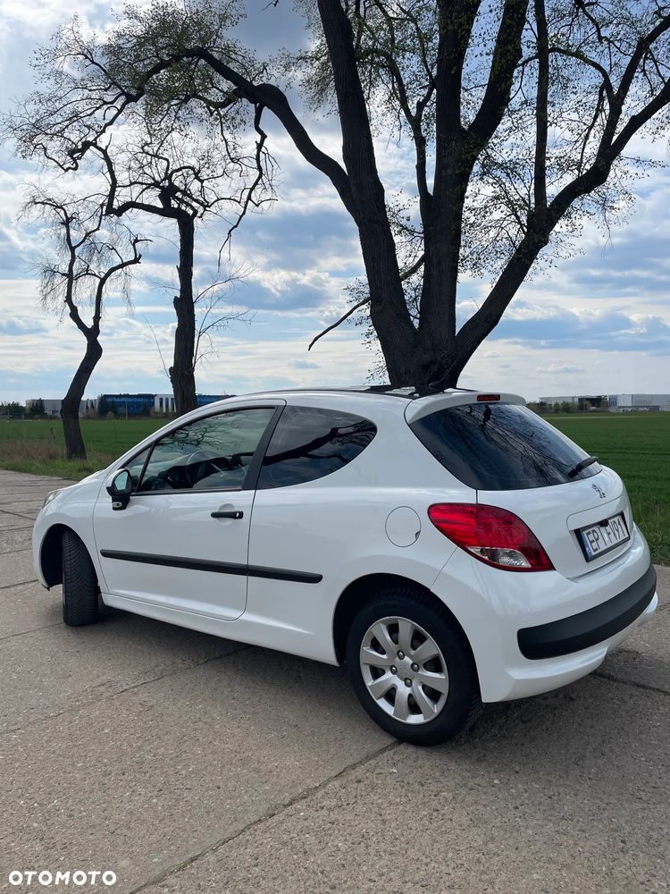 Peugeot 207 1.4 HDi Presence - 2