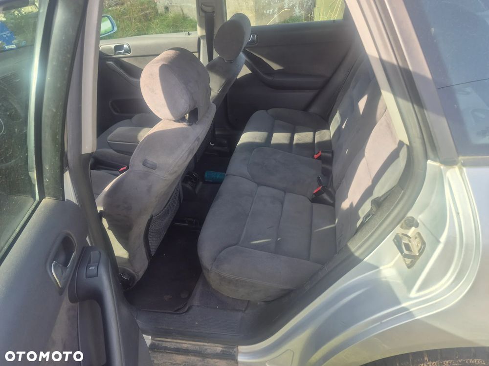 Audi A3 1.6 Ambiente - 9