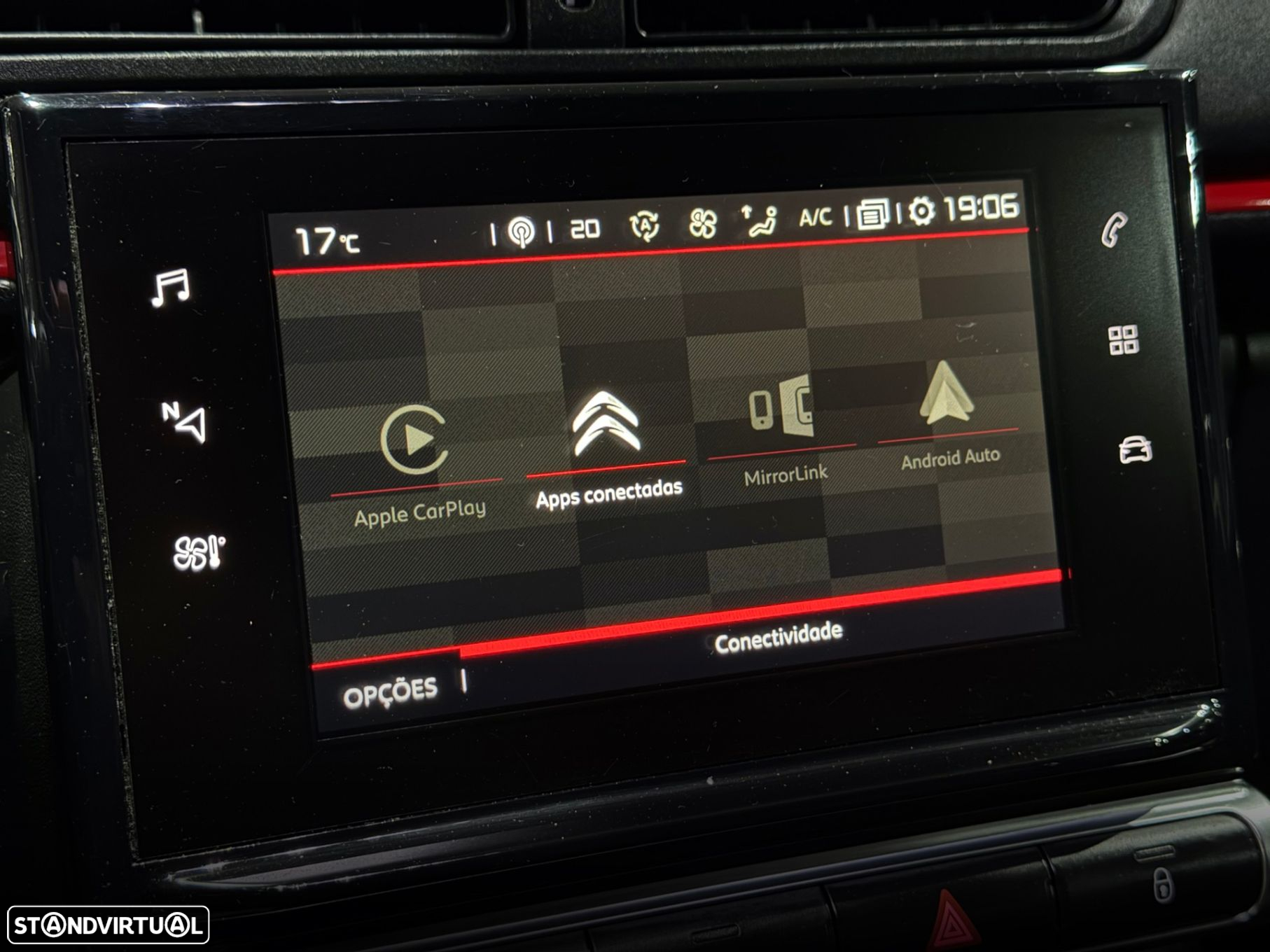 Citroën C3 1.2 PureTech Shine - 26