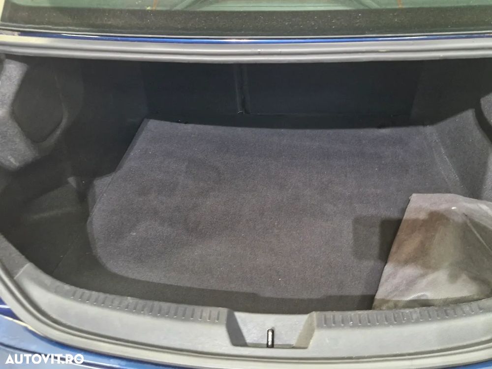 Renault Megane TCe Business - 5