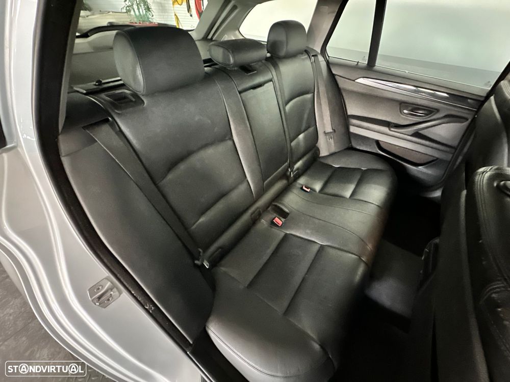 BMW 520 d Line Luxury - 30