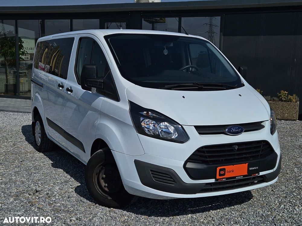 Ford Tourneo Custom - 1