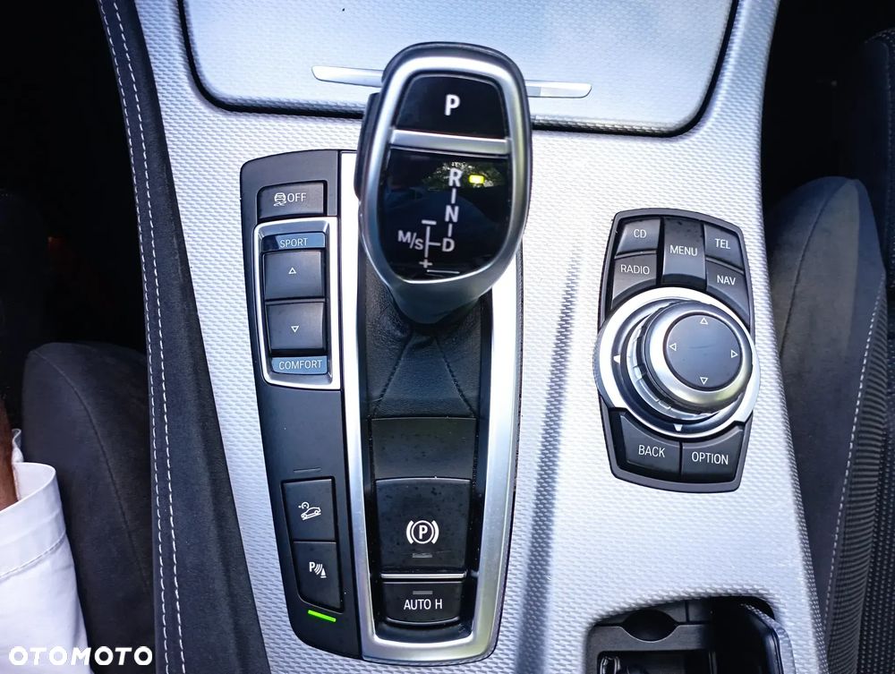 BMW Seria 5 535d xDrive - 22