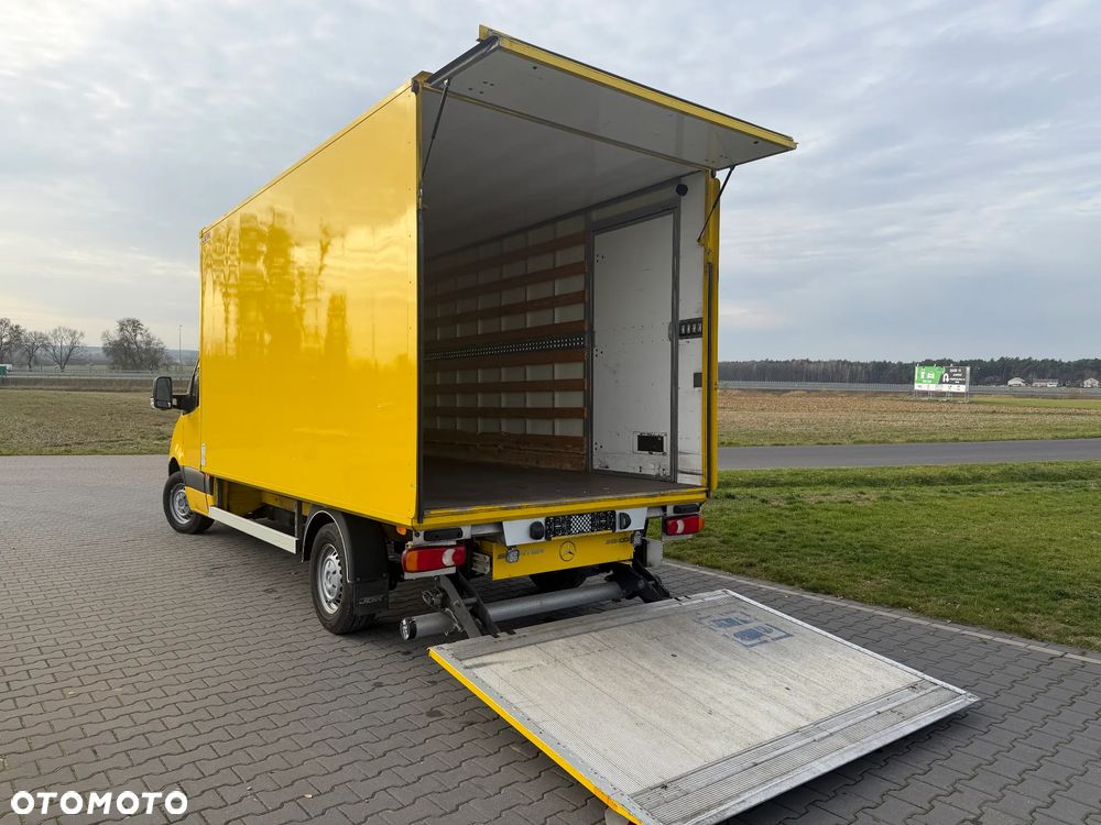Mercedes-Benz Sprinter - 4