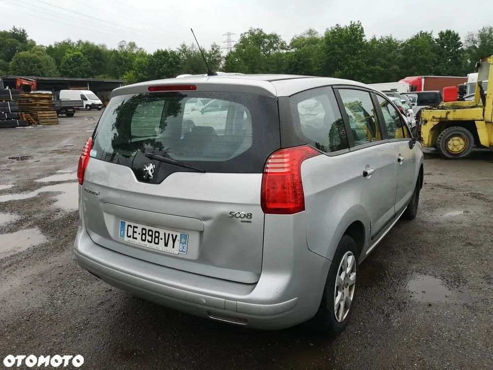 Peugeot 5008 1.6 HDi Premium - 6