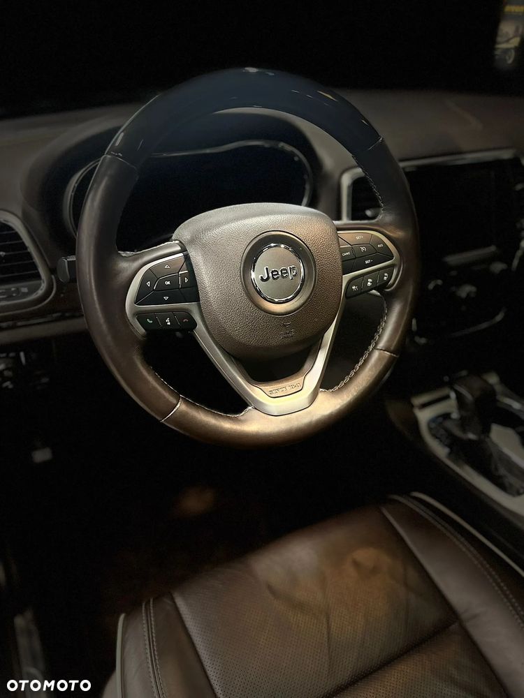 Jeep Grand Cherokee 5.7 V8 HEMI Overland - 28