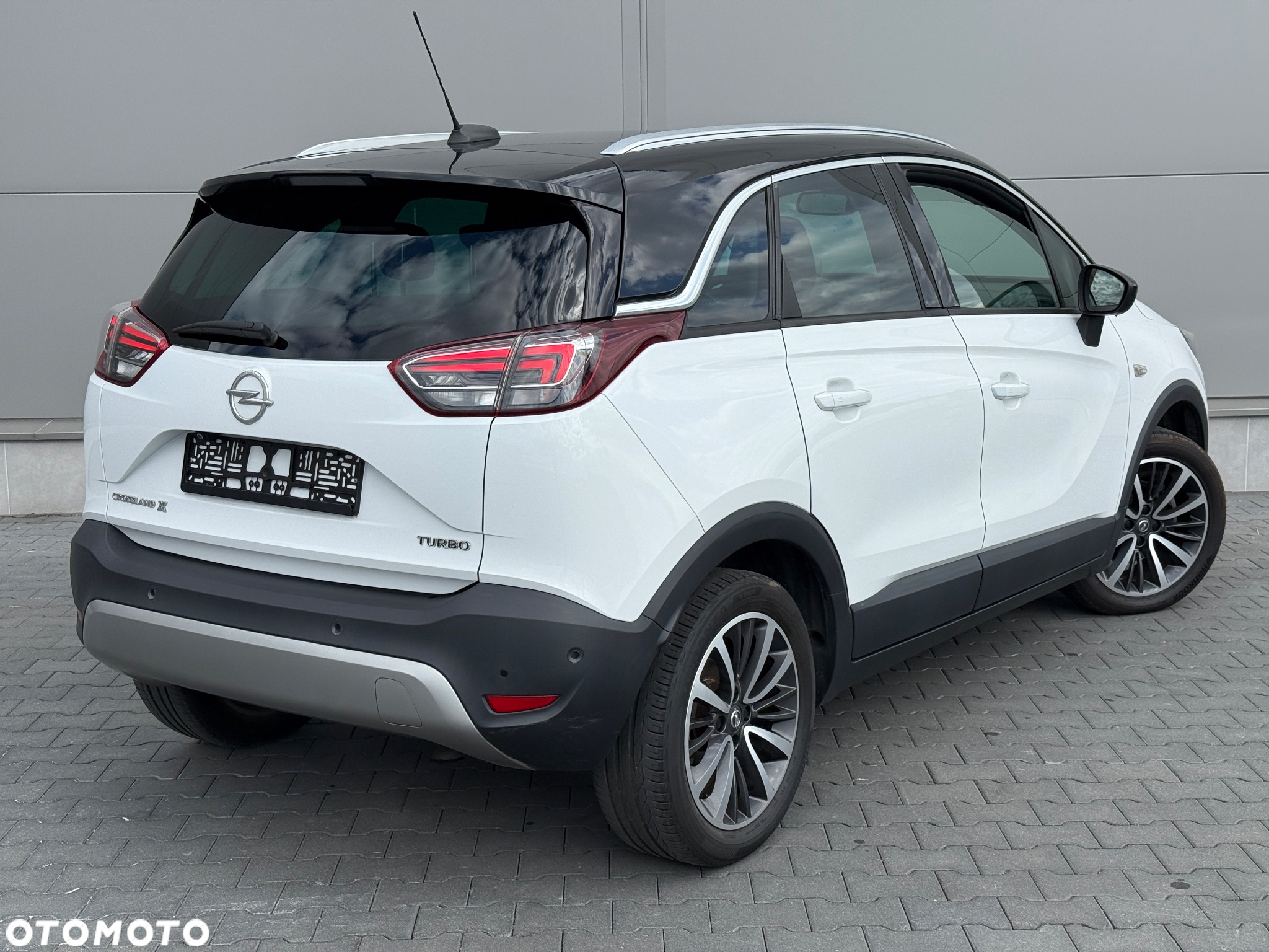 Opel Crossland X - 8