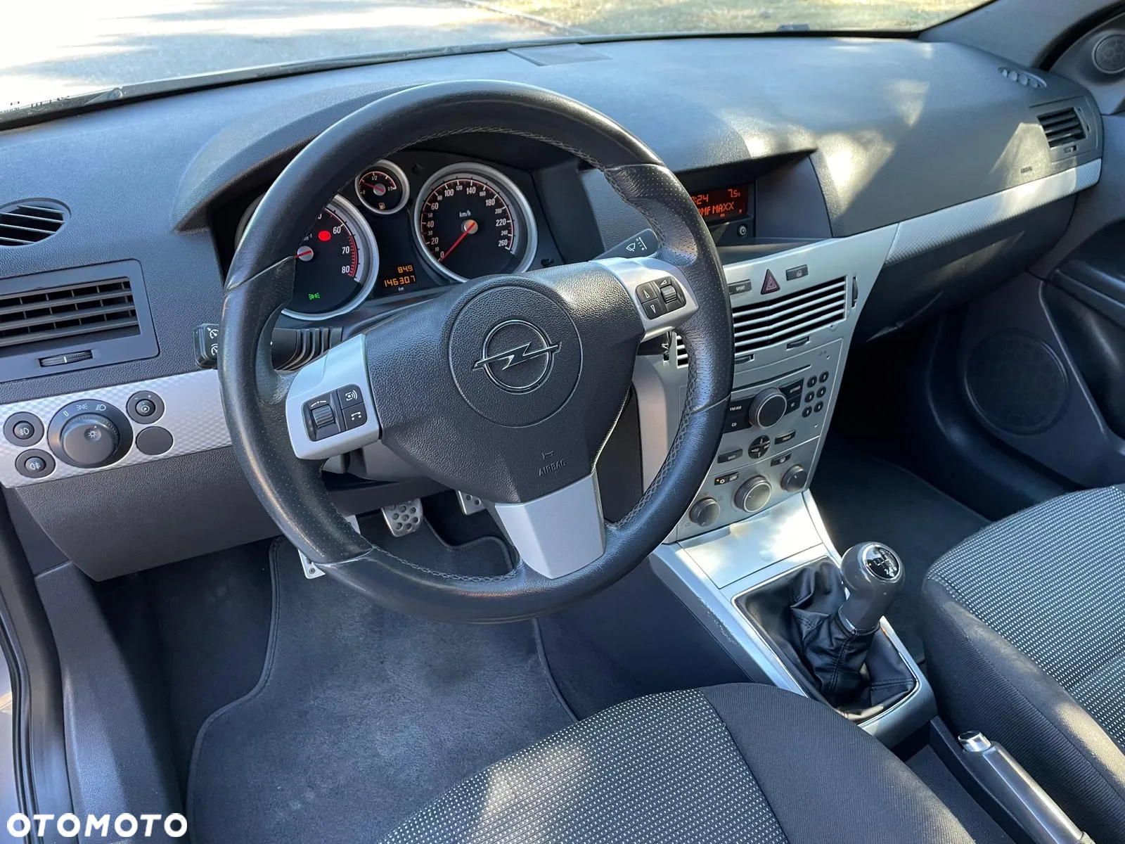 Opel Astra GTC 2.0 Turbo Sport - 17