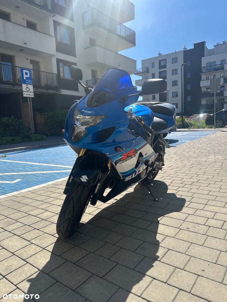Suzuki GSX-R - 1