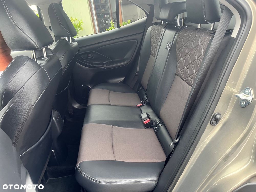 Toyota Yaris Hybrid 1.5 VVT-i GR SPORT - 16