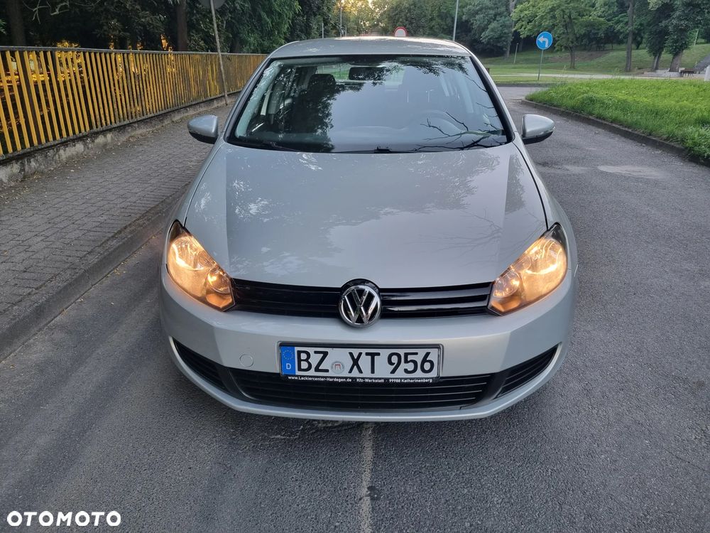 Volkswagen Golf - 1