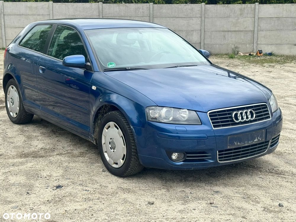Audi A3 Sportback 1.6 Ambiente - 4