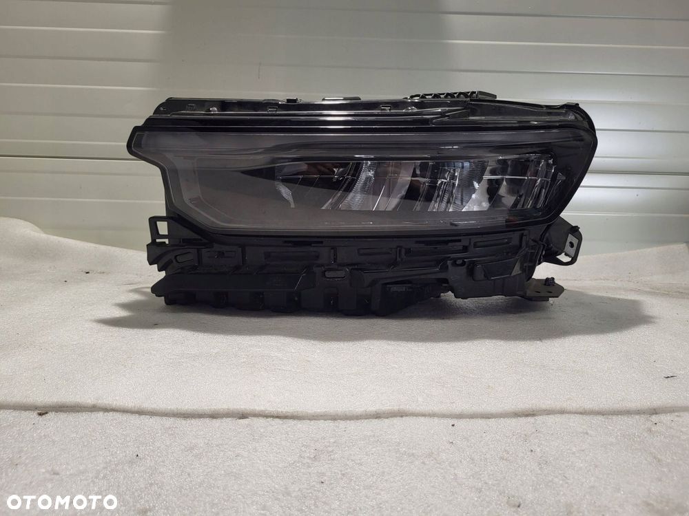 jeep grand cherokee wl full led przód strona lewa p68584665ac - 1