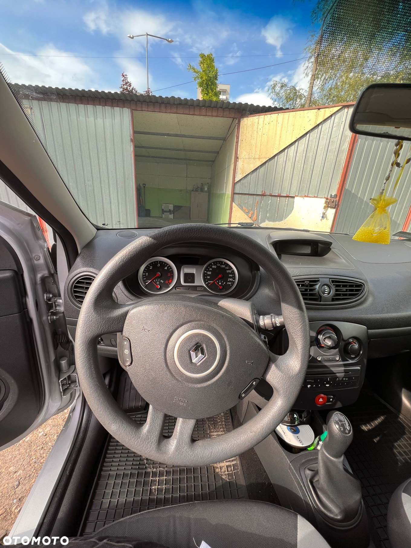 Renault Clio - 7