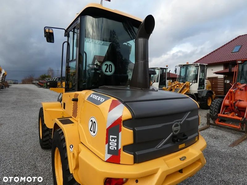Volvo L30G Z Niemiec / 5.774mtg / kilka sztuk / - 17
