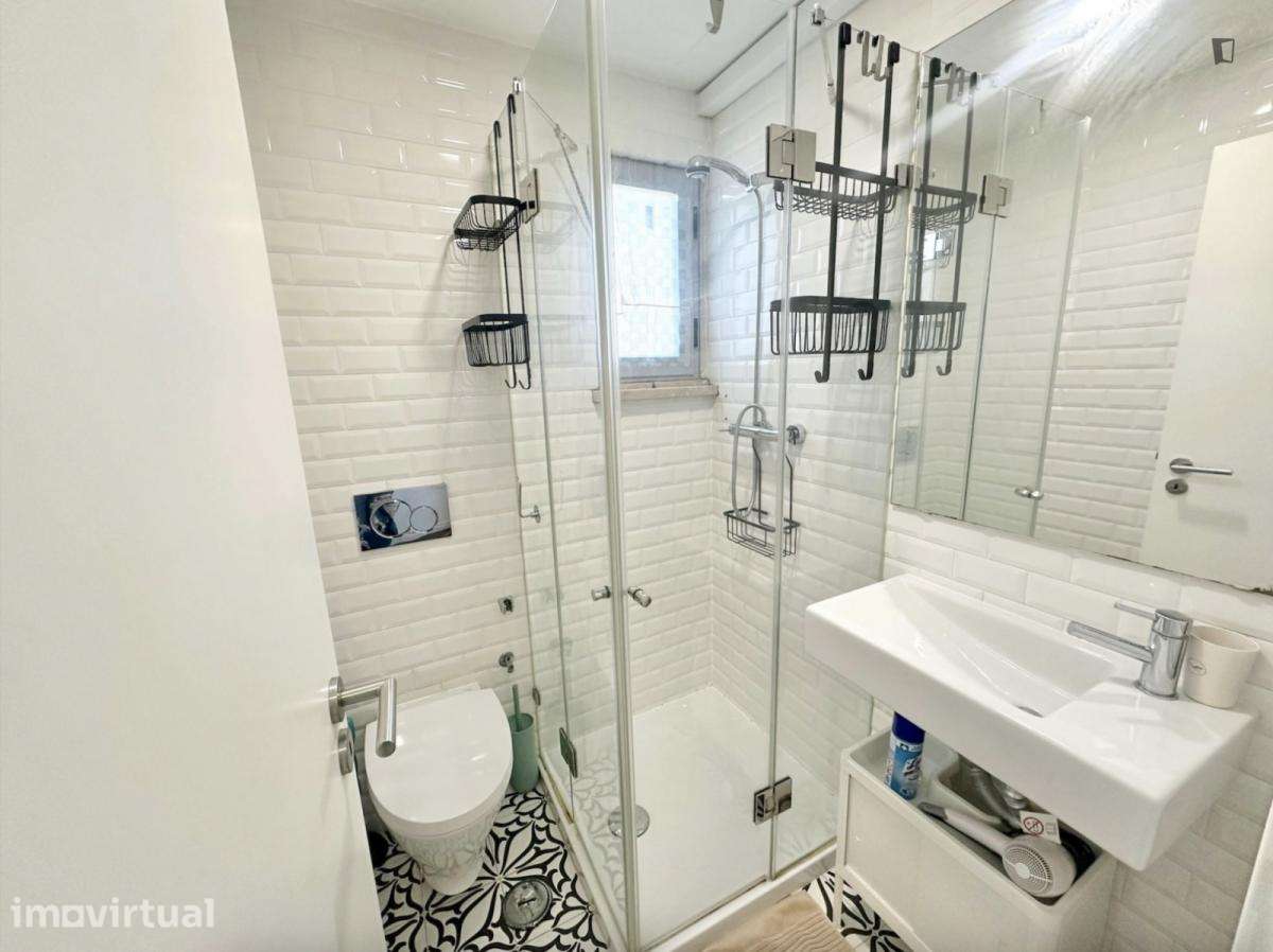 Apartamento com 1 quartos - localizado em Picoas Lisbon - Grande imagem: 2/11